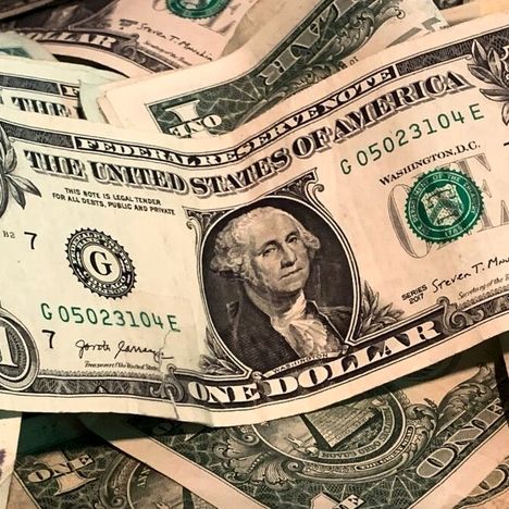 قیمت دلار امروز دوشنبه 21 اردیبهشت 1405
