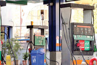 دفاع عجیب از افزایش قیمت بنزین / سفر شمال تا جنوب به قیمت یک بسته چیپس است!
