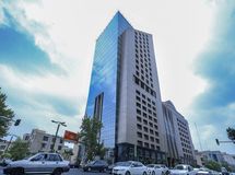 نهاد‌های مالی بورسی در خطرند/ افزایش دامنه نوسان باید به آینده موکول شود
