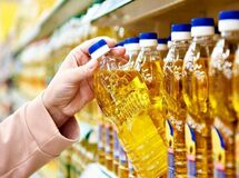 توزیع بیش از ۱۷۰ هزار تن روغن خام از امروز
