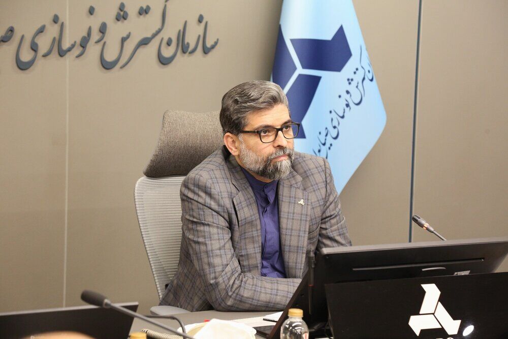 حمایت وزارت صمت از تولید کنندگان صنعت کفش