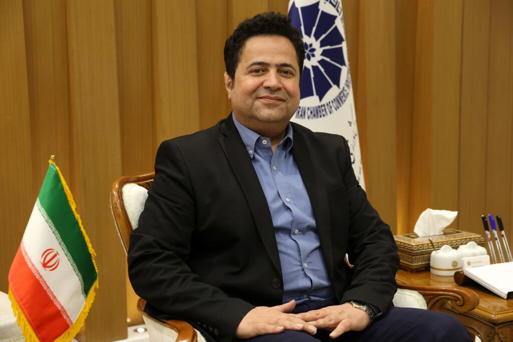 واحدهای تولیدی درگیر رکود تورمی و کمبود نقدینگی هستند