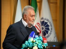 آن‌قدر که از خیانت‌های داخلی آسیب می‌بینیم از تحریم‌ها آسیب ندیدیم