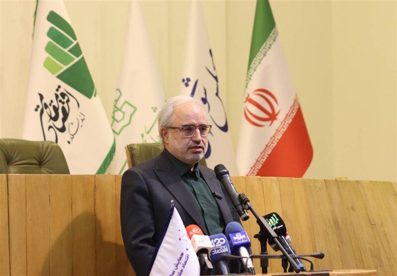 ابرچالش اقتصاد ایران ضعف ساختار تولید است
