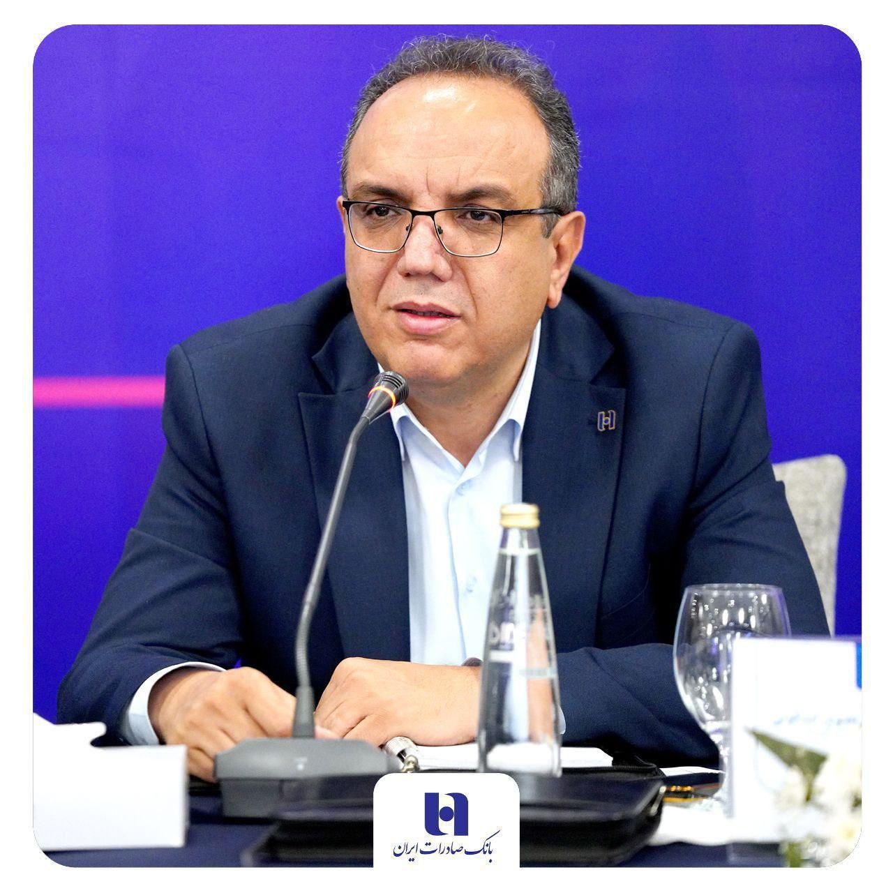 شتاب پرداخت وامهای حمایتی بانک صادرات ایران تا نیمه اول سال