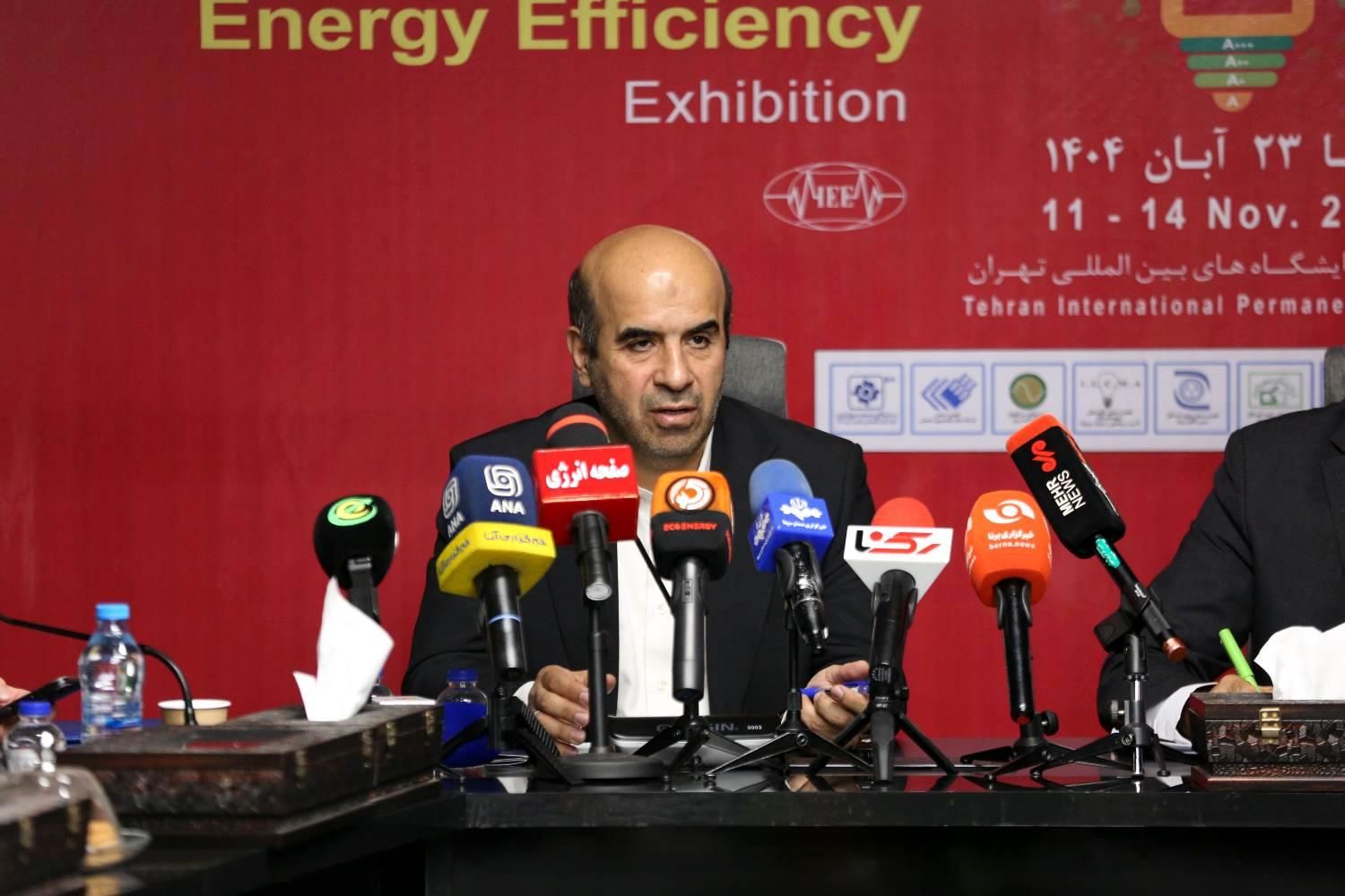 دستیابی به ۱۱ هزار مگاوات برق تجدیدپذیر تا تابستان
