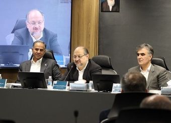 بانک مرکزی مسیر تأمین مالی پتروشیمی‌ها را نیز هموار کرد/ اوراق یک میلیارد و ۵۰ میلیون دلاری برای ۶ پروژه مهم پتروشیمی کشور