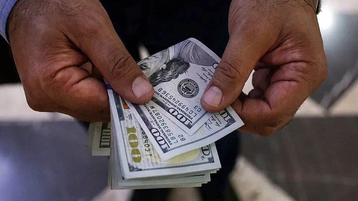 قیمت دلار امروز یکشنبه 1 شهریور 1405