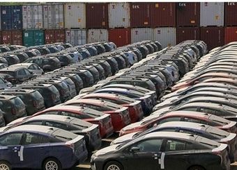 چه کسانی می‌توانند خودرو به کشور وارد کنند؟
