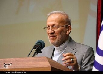 بی‌همگان به سر شود، بی‌غرب به سر نمی‌شود؛ نگاه غلط در سیاست خارجی/لهستان برای دور زدن تحریم برای صادرات به روسیه از ما کمک خواست