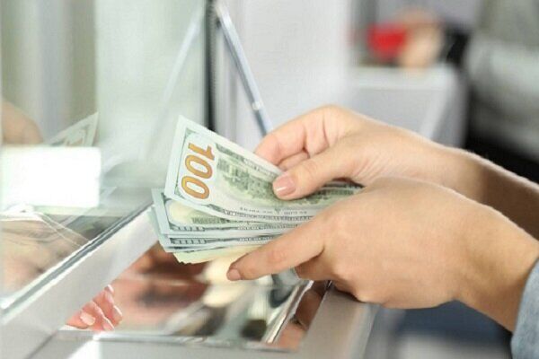 افزایش دوباره قیمت دلار در مرکز مبادله پس از ۳ روز ثبات
