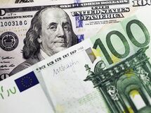 قیمت دلار و یورو در صرافی ملی امروز پنجشنبه ۲۴ مهر۱۴۰۴